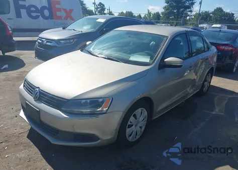2014 Volkswagen Jetta 1.8T Se z USA, uszkodzony, nr VIN 3VWD17AJ8EM284655